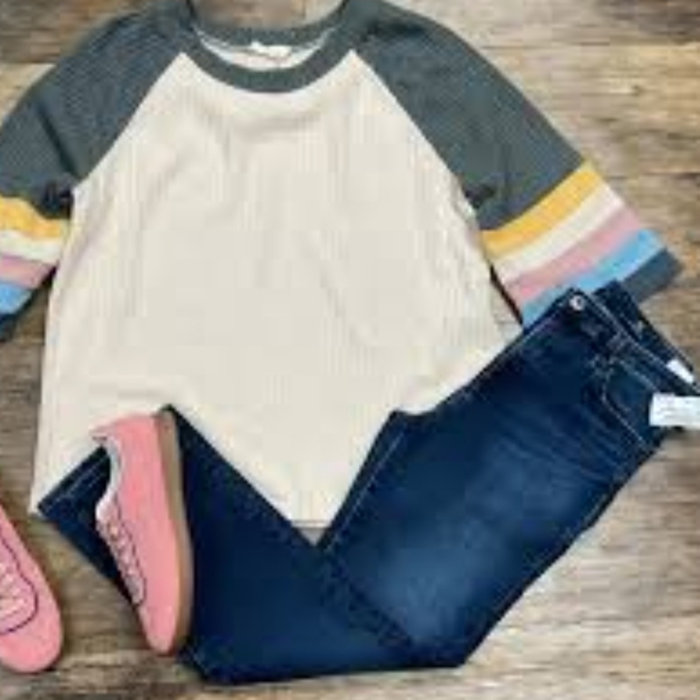 Easel Women's T-Shirt Cream and Green 3/4 Sleeveles Size Large